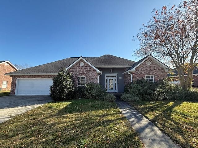 1st image of 215 Ciera Dr
