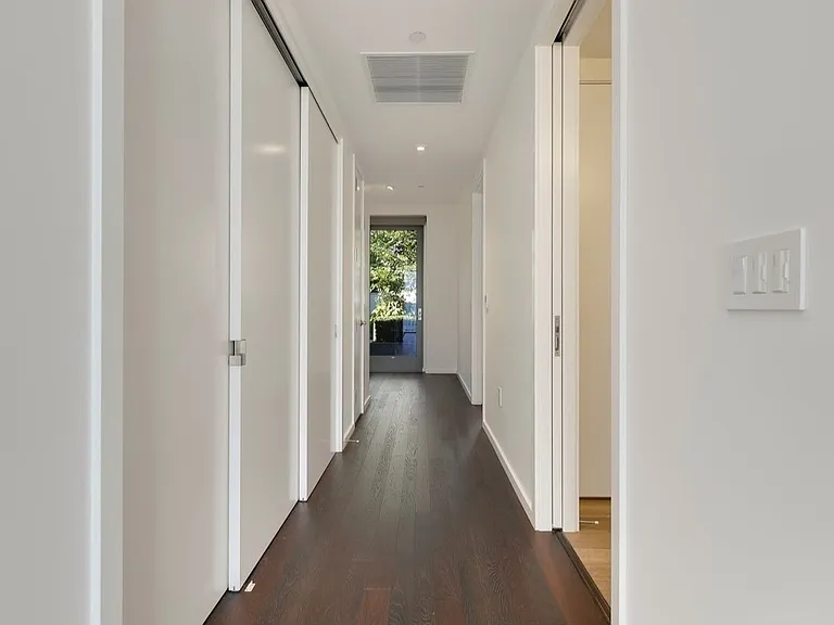 1075 NW Northrup St #420 — Photo 4