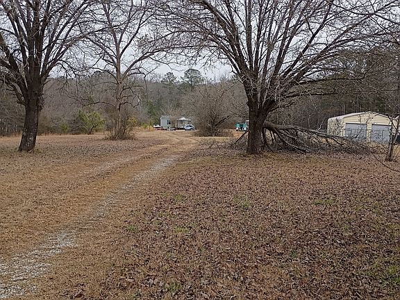 3rd image of 505 Barnesville Rd