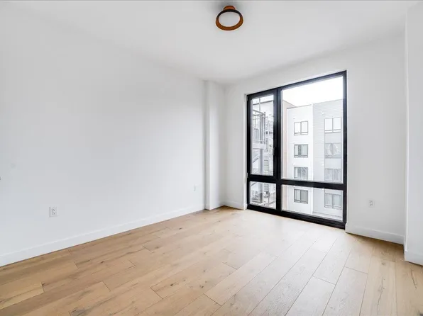 418 Monroe Street image 14 of 36