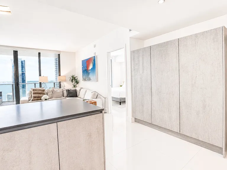 1010 Brickell Ave #2402 — Photo 4