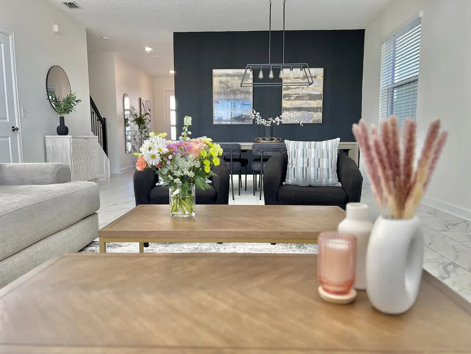 5 bed, 5.0 bath, 3078 sqft, $3,598 — Photo 2