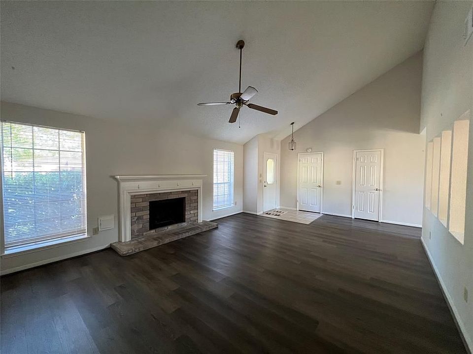 1st image of 3130 Mesquite Dr