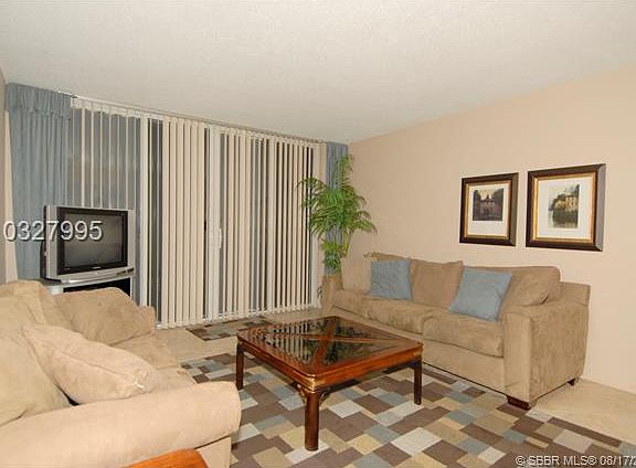 4th image of 1341 SE 3rd Ave APT 111
