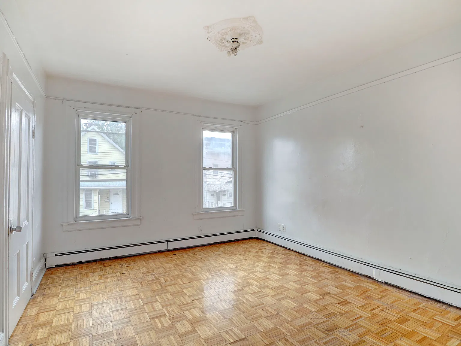 4 bed, $2,375 — Photo 2
