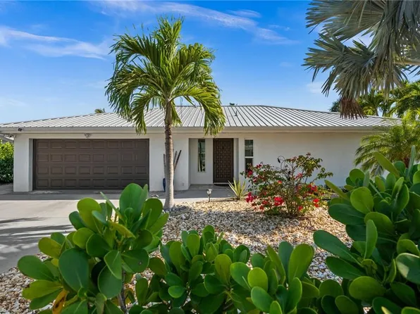 8324 Lagoon RD, FORT MYERS BEACH, FL 33931
