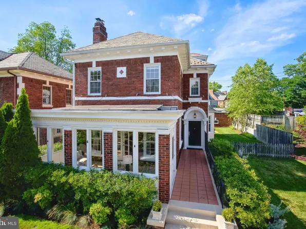 1705 Allison St NW, Washington, DC 20011