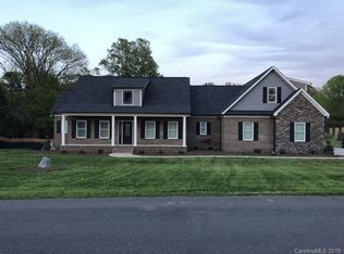 212 Scottish Highland Rd, Clover, SC 29710