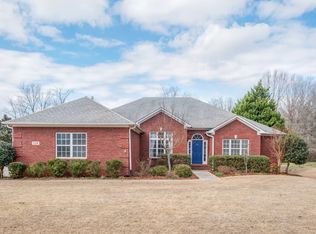 124 Hedgestone Dr, Huntsville, AL 35806