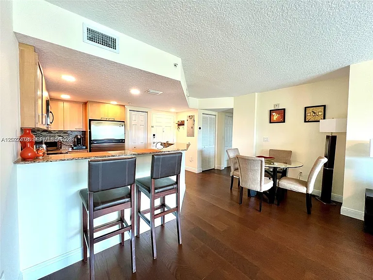 201 S Golden Isles Dr #306 — Photo 14