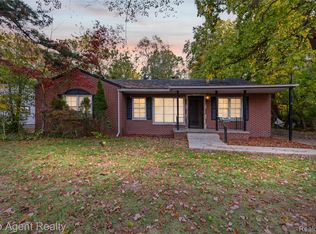 21251 8 1/2 Mile Rd, Southfield, MI 48075