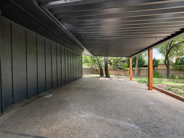 52055 Lockwood Dr — Photo 36