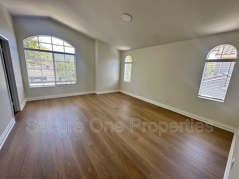 1740 Amarelle St — Photo 20