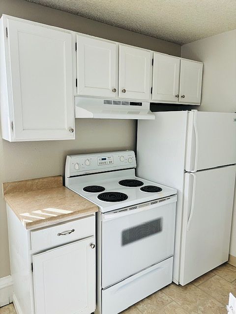 Experience the charm of this well-equipped, modern kitchen. Experience the charm of this well-equipped, modern kitchen.