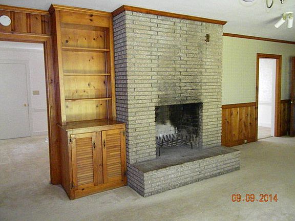 4th image of 300 Virginia Ave