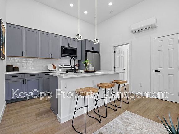 2nd image of 2730 23rd St #B