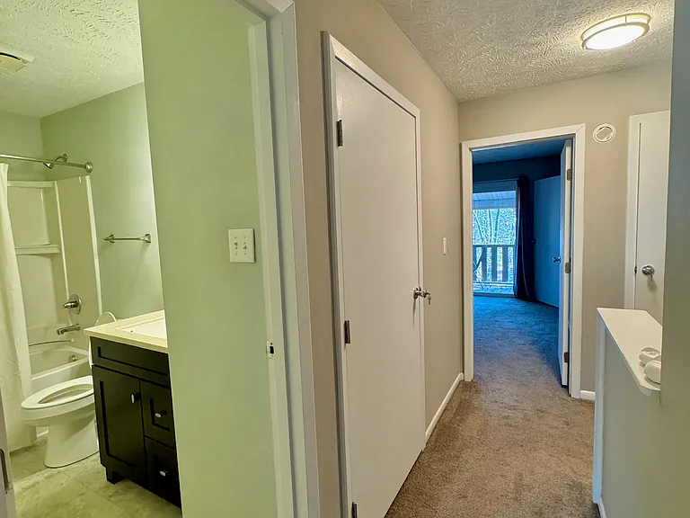 365 W Illinois Ave #20 — Photo 8