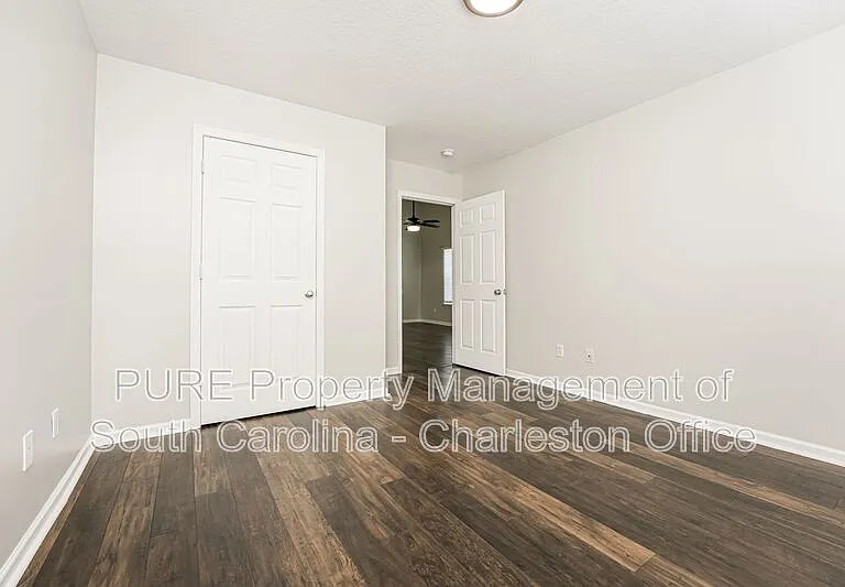 7840 Park Gate Dr — Photo 17