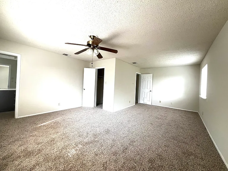 8818 Ridge Gate St — Photo 14