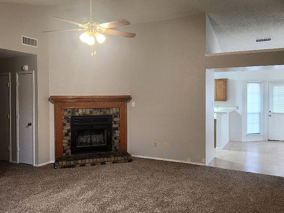 2nd image of 2306 Woodlands Dr