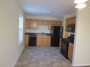 244 Yellow Pine Dr, Bolingbrook, IL 60440