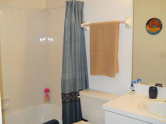 5th image of 200 Silver Lake Dr Unit 204