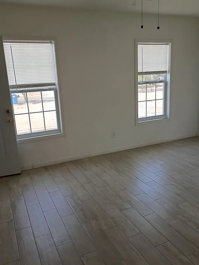 1 bed, 1.0 bath, 1167 sqft, $1,150 — Photo 3