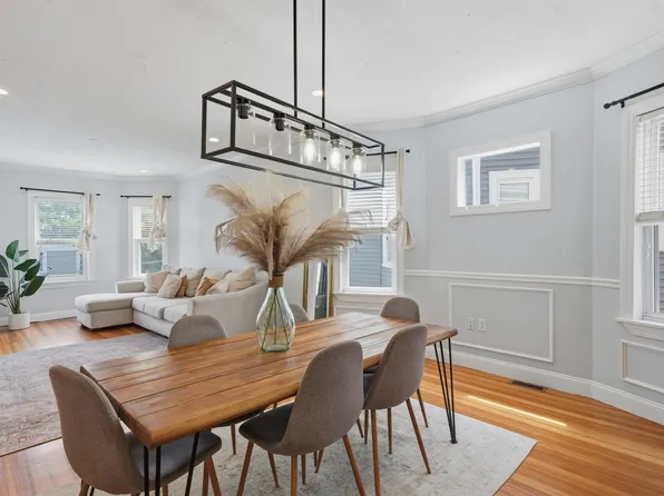 15 Juliette St #2, Dorchester, MA 02122