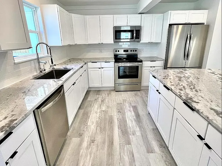 713 Cypress Dr — Photo 15