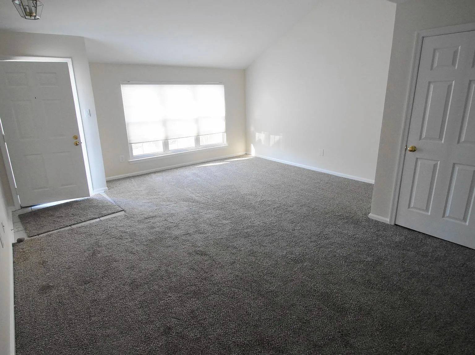 2 bed, 1.5 bath, $2,495 — Photo 4
