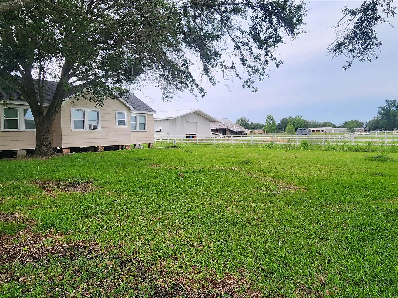 3 bed, 1122 sqft, $1,600 — Photo 3