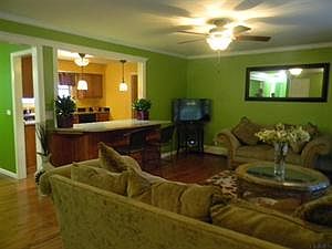 3rd image of 15 Woodshire Ct