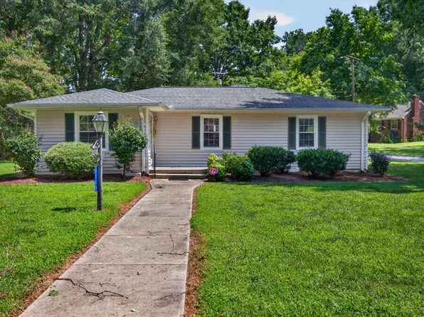1115 E Willowbrook Dr, Burlington, NC 27215