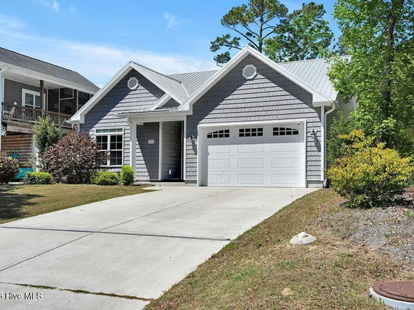 155 NE 18th Street, Oak Island, NC 28465