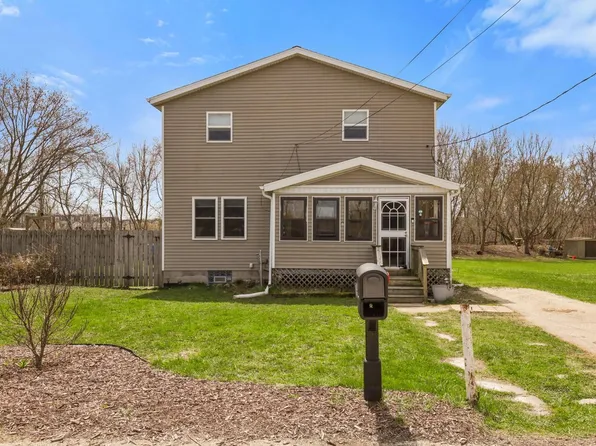 4033 East Lakeside AVENUE, Oak Creek, WI 53154