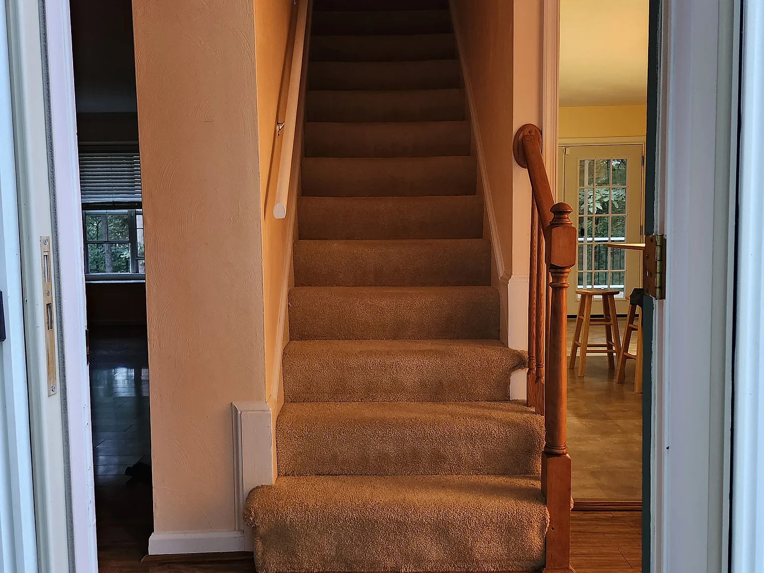 3 bed, 2001 sqft, $2,400 — Photo 4
