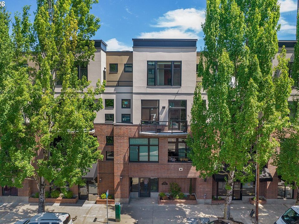 1st image of 618 NW 12th Ave APT 303