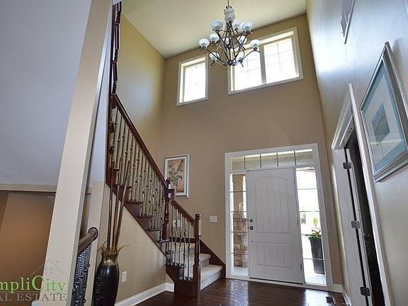 2nd image of 9520 Cotswold Ln