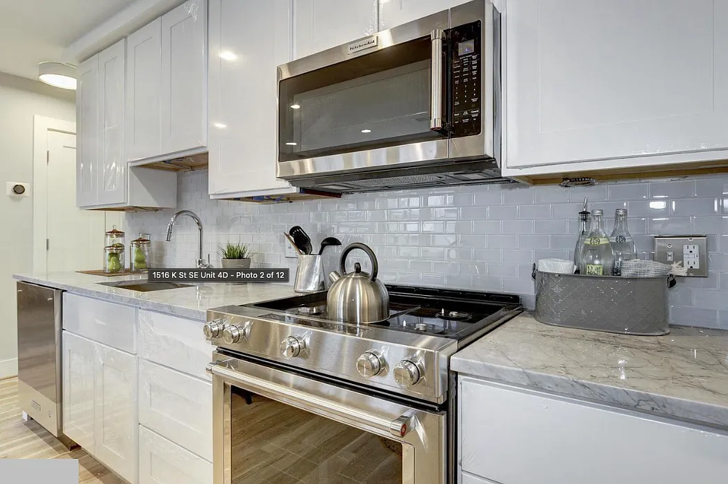 Building Photo - 1516 K St SE #2D