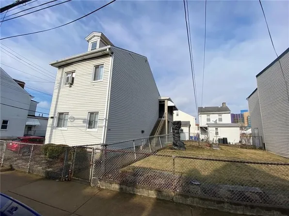 224-226 Ella St, Pittsburgh, PA 15224