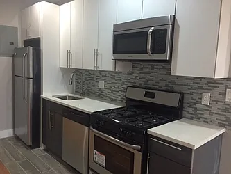 Rented by Weissman Realty