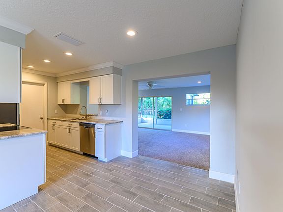 3rd image of 1106 Basalona Dr