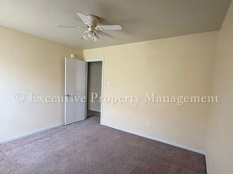 208 Janelle Dr — Photo 25