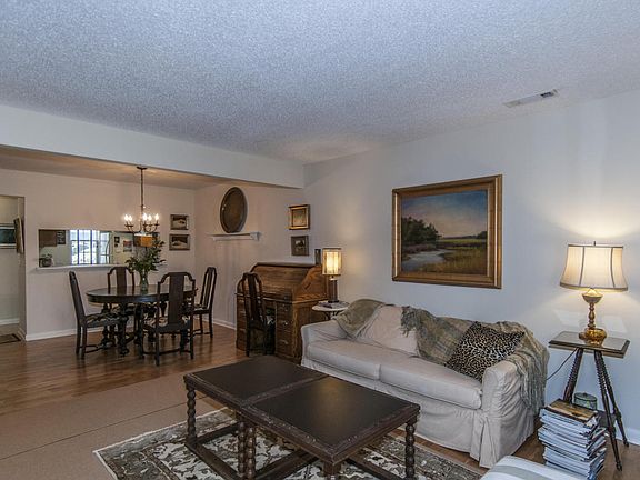 3rd image of 243 Stefan Dr APT D