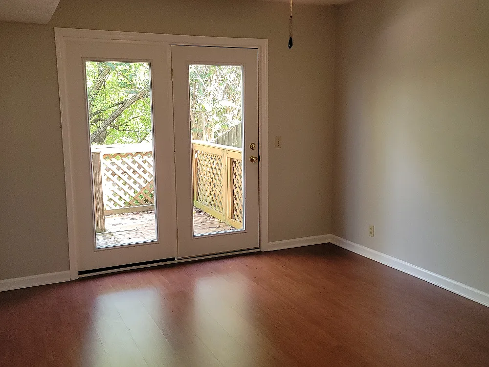 3 bed, 2.5 bath, 1392 sqft, $1,750 — Photo 4