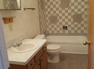 1220 45th Ave, Rock Island, IL