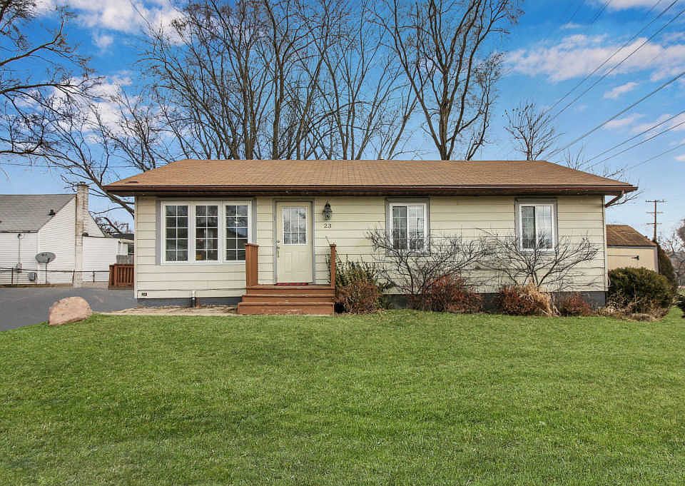 1st image of 23 E Hawthorne Dr