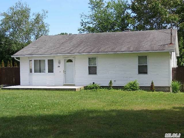 1st image of 32 Alcolade Dr E