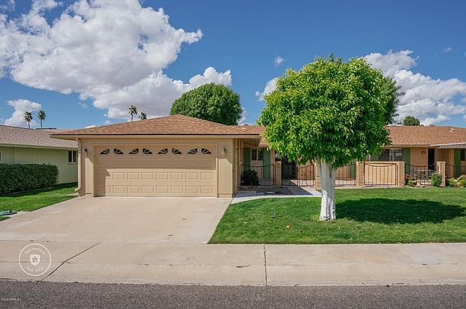 1st image of 10403 W Saratoga Cir