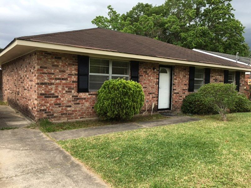1st image of 421 Magnolia Ave